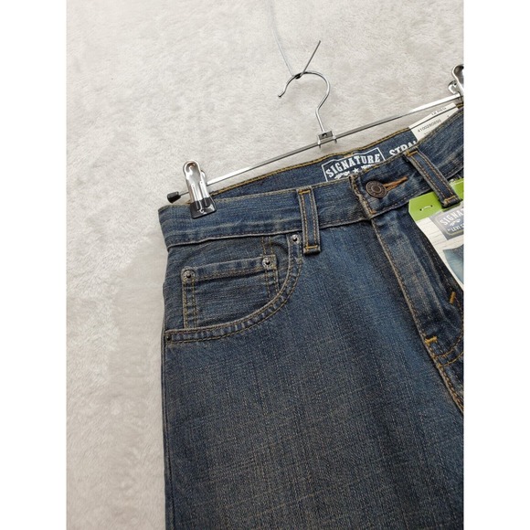 Levi's Jeans Boys Size 12 Blue Denim 100% Cotton Pockets Flat Front Straight Leg - Picture 6 of 11